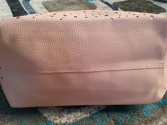 BBW Tote - Picture 2 of 3